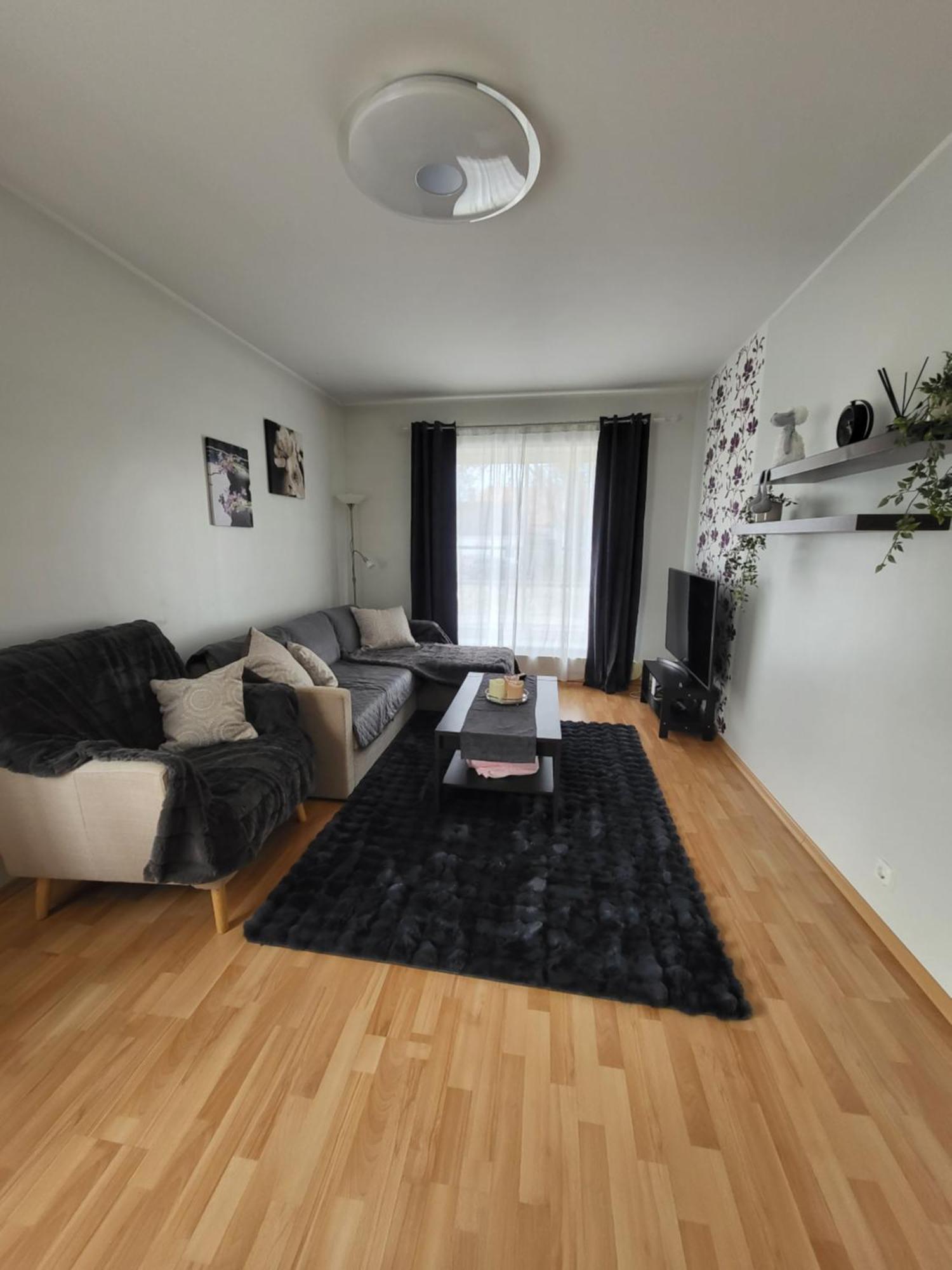 Long Holiday Apartment Kuressaare Exterior photo